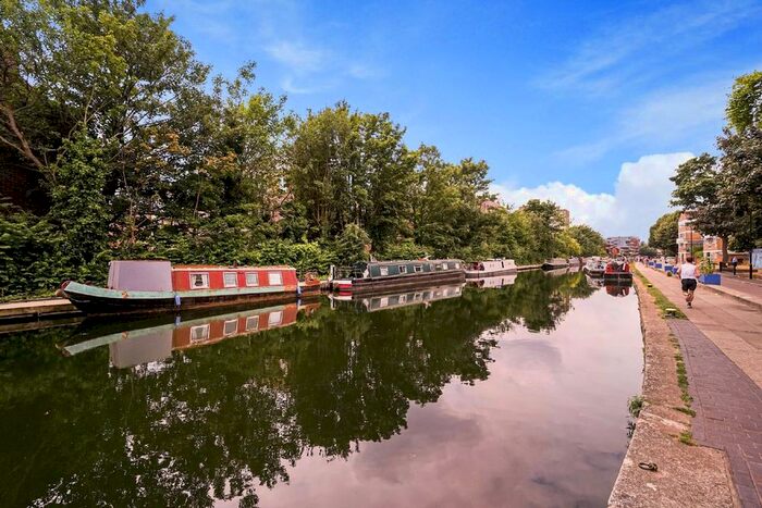 3 Bedroom Maisonette To Rent In Pownall Road, London, E8