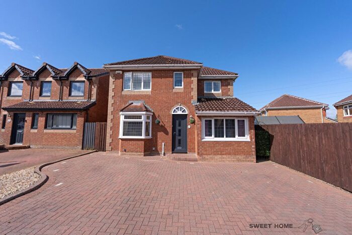 5 Bedroom Detached House For Sale In Rockcliffe Path, Chapelhall, Airdrie, ML6