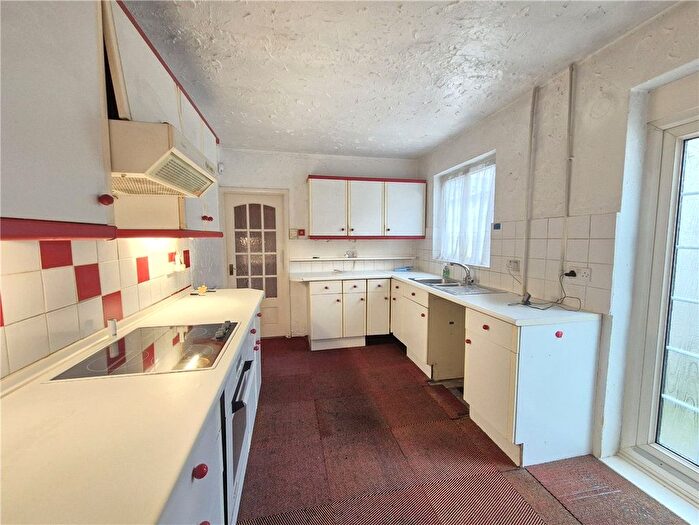 3 Bedroom Bungalow For Sale In Edmunds Avenue, St Pauls Cray, Kent, BR5