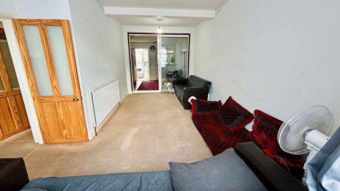 3 Bedroom Semi-Detached House To Rent In Rutland Road, Southall, Greater London, UB1