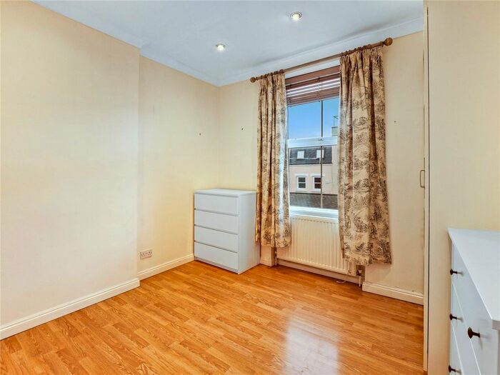 1 Bedroom Flat To Rent In Fulham Palace Road, Alphabet Streets, SW6