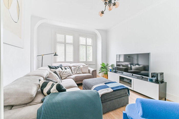 4 Bedroom Terraced House For Sale In Estcourt Road, South Norwood, London, SE25