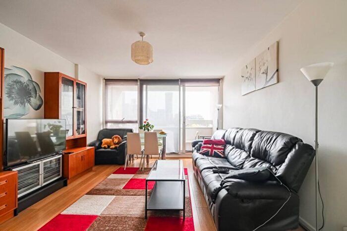 2 Bedroom Flat For Sale In Bowsprit Point, Isle Of Dogs, London, E14