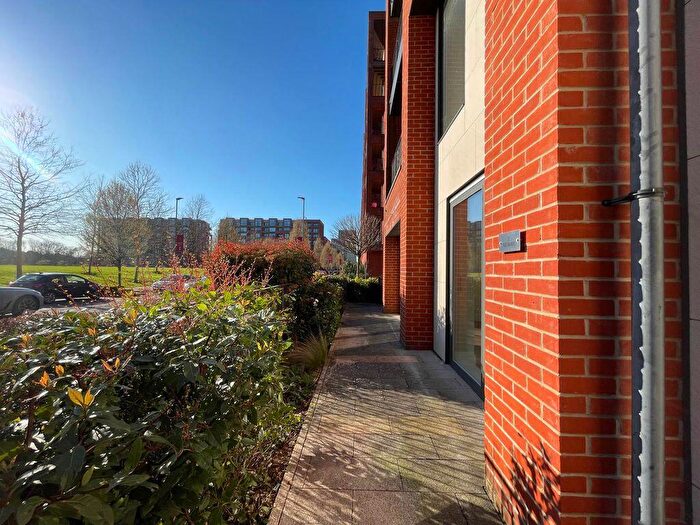 3 Bedroom Flat To Rent In Thistleton House, Colindale, NW9