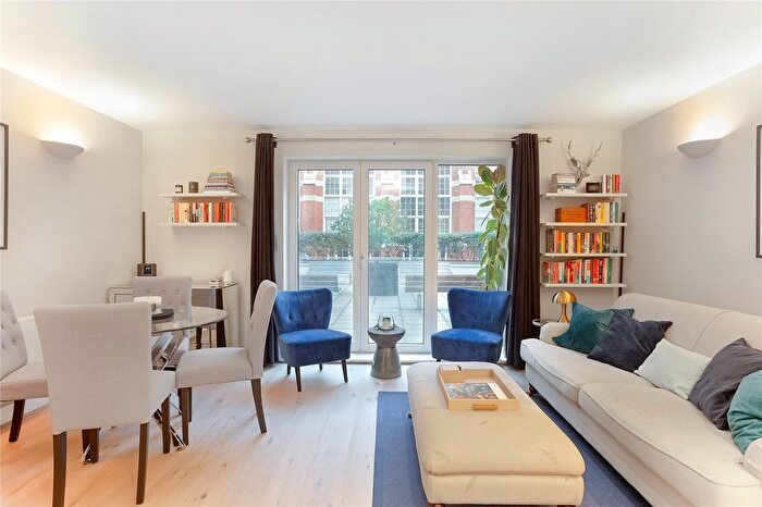 1 Bedroom Flat For Sale In Lurline Gardens, Battersea, London, SW11