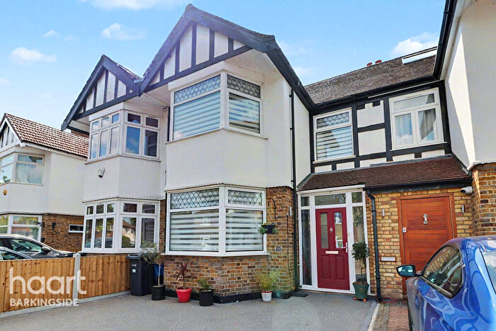 3 Bedroom Terraced House For Sale In Lancelot Road, Hainault, IG6