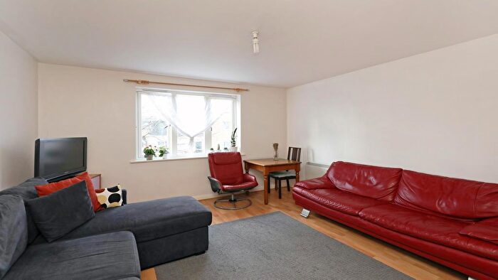 2 Bedroom Flat To Rent In Church Road, Acton, W3