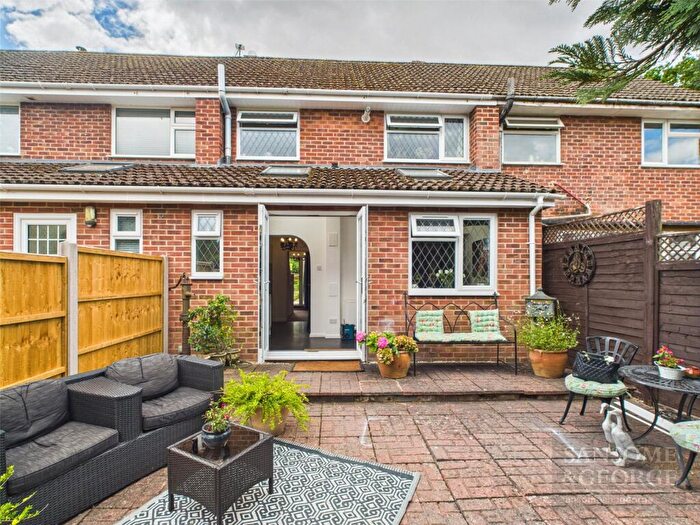 3 Bedroom Terraced House For Sale In Thorneley Road, Kingsclere, Newbury, Hampshire, RG20