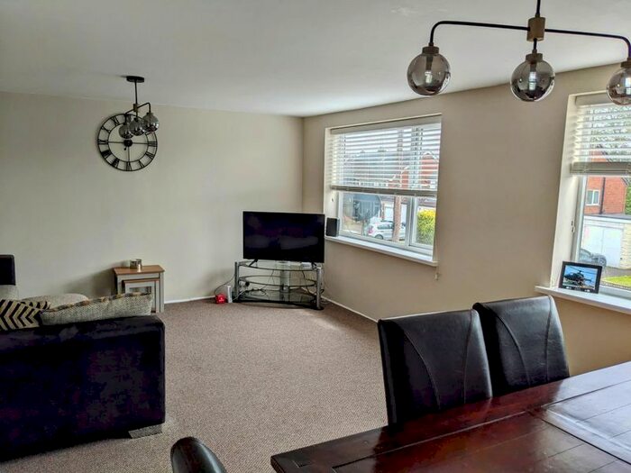 3 Bedroom Maisonette To Rent In Ashburton Road, Kings Heath, Birmingham, B14