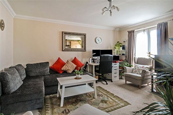 2 Bedroom Apartment To Rent In Shafter Road, Dagenham, Essex, RM10
