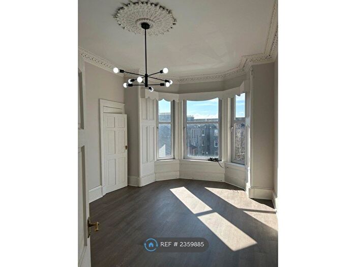 2 Bedroom Flat To Rent In Finlay Drive, Glasgow, G31