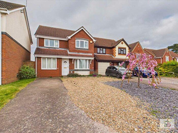 4 Bedroom Detached House To Rent In Largent Grove, Kesgrave, Ipswich, IP5