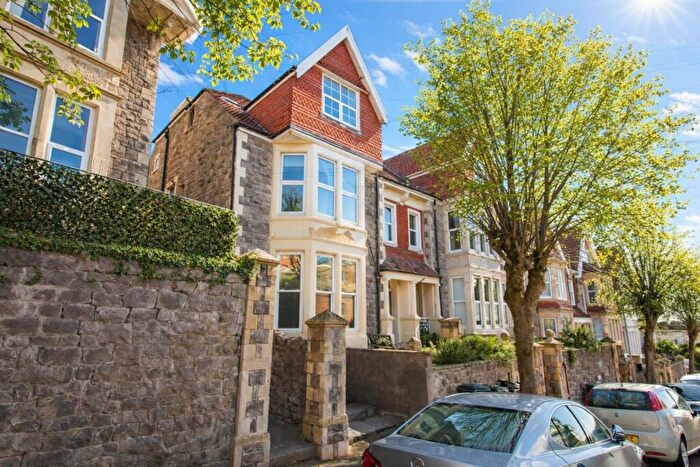 1 Bedroom Flat To Rent In Hillside - First Time Buy - Hillside Location With Stunning Sea Views, BS23