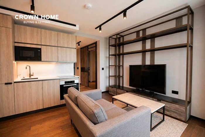 Apartment To Rent In Stage Apartments, Hewett Street, EC2A