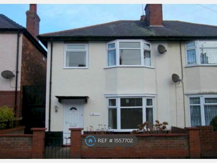 3 Bedroom Semi-Detached House To Rent In East Road, Bridlington, YO15