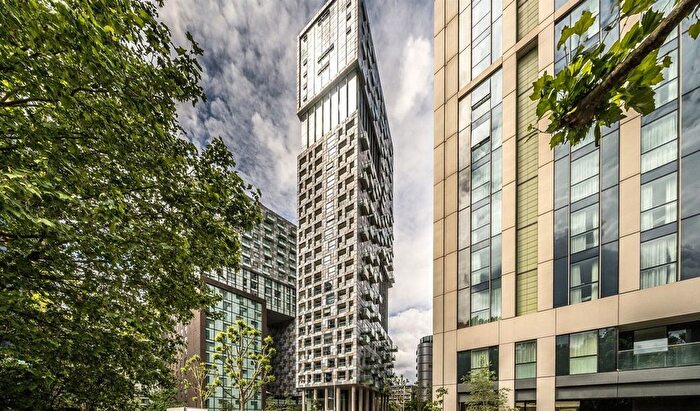 Studio For Sale In Duckman Tower, Canary Wharf, London, E14