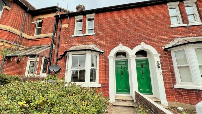 2 Bedroom Semi-Detached House To Rent In Station Road, Petersfield, GU32