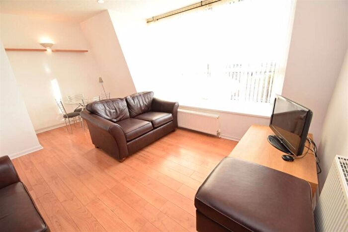2 Bedroom Flat For Sale In Pensby Road, Heswall, Wirral, CH60