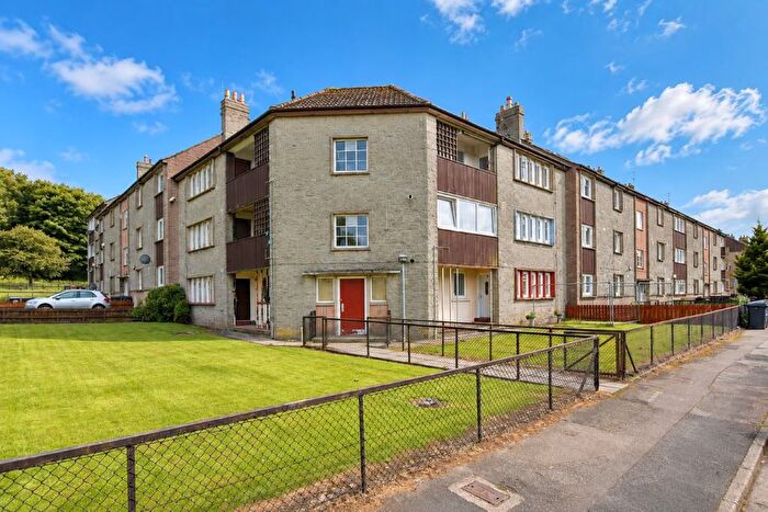2 Bedroom Flat For Sale In Cairngorm Drive, Aberdeen, Aberdeenshire, AB12