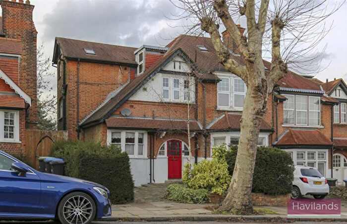 2 Bedroom Flat For Sale In Old Park Ridings, London, N21