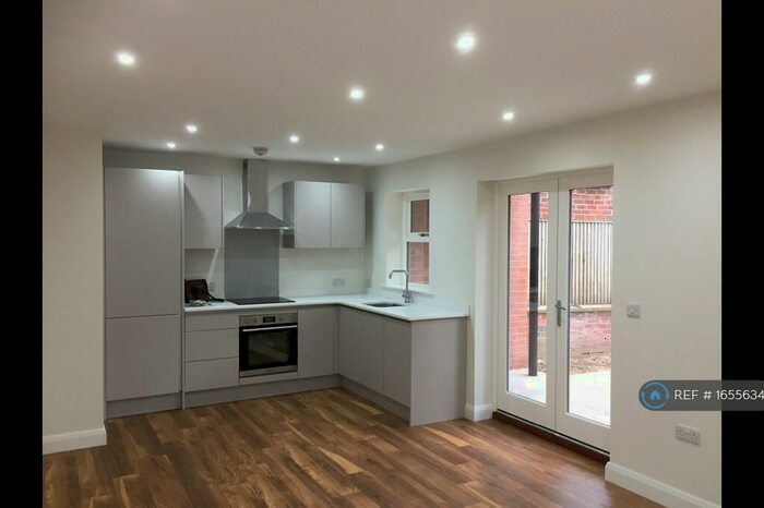 1 Bedroom Flat To Rent In High Street, Boston Spa, LS23