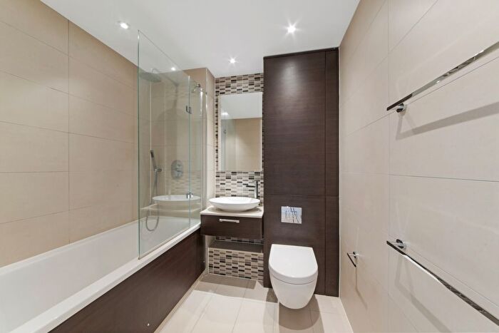 1 Bedroom Flat To Rent In Horizons Tower, Yabsley Street, Canary Wharf, London, E14