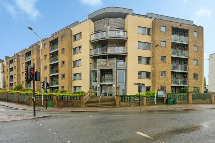 1 Bedroom Flat For Sale In Millbay Road, Plymouth, Devon, PL1