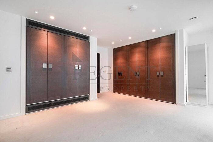 2 Bedroom Apartment To Rent In Chelsea Wharf, Lots Road, SW10
