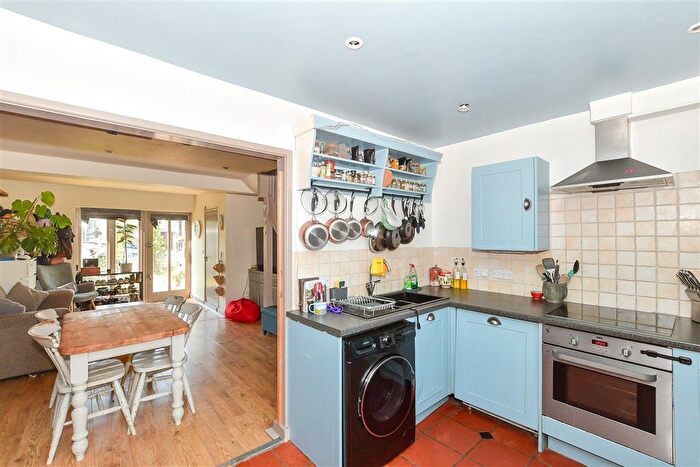 2 Bedroom Barn Conversion For Sale In Loxwood Road, Alfold, Cranleigh, Surrey, GU6