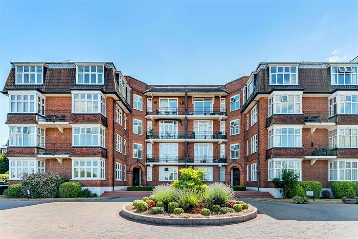 2 Bedroom Flat To Rent In Portsmouth Road, Surbiton, KT6