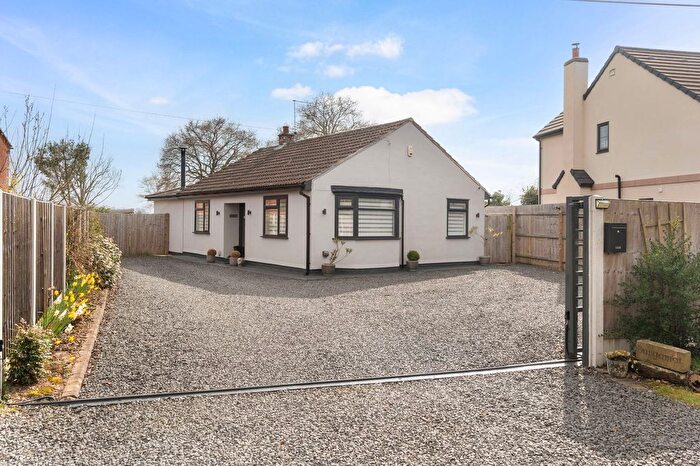 3 Bedroom Bungalow For Sale In Burgamot, Mill Lane, Wadborough, Worcestershire., WR8