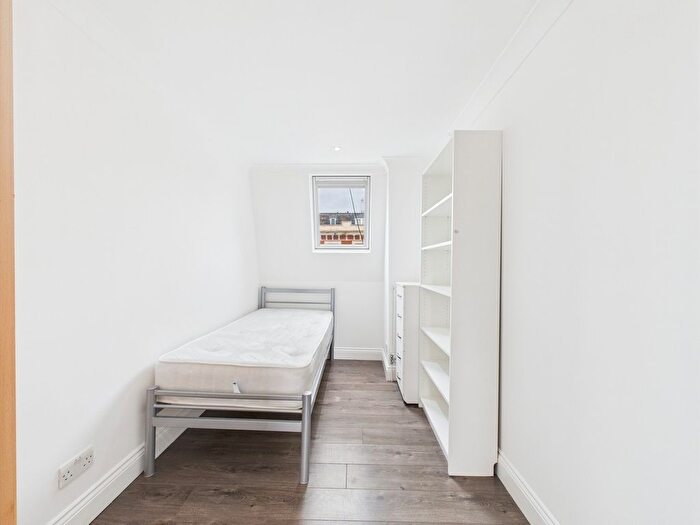 4 Bedroom Flat To Rent In Kilburn High Road, London, NW6