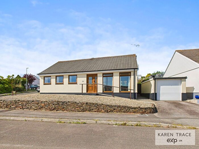 3 Bedroom Bungalow For Sale In Polmear Parc, Par, PL24