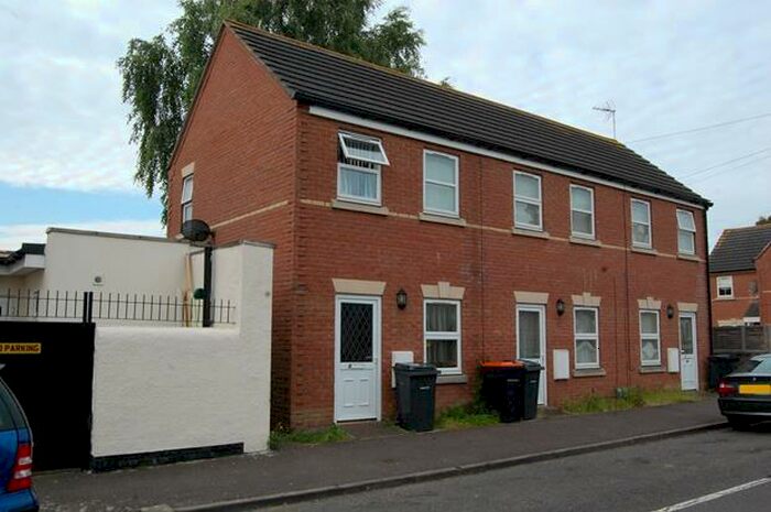 1 Bedroom Terraced House To Rent In Cater Street, Kempston, MK42