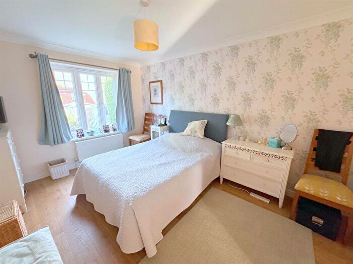 2 Bedroom Semi-Detached Bungalow For Sale In Friday Street, Eastbourne, BN23