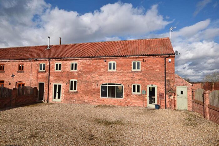 3 Bedroom Semi-Detached House For Sale In Stoke Fields Farm, Elston, Newark, NG23