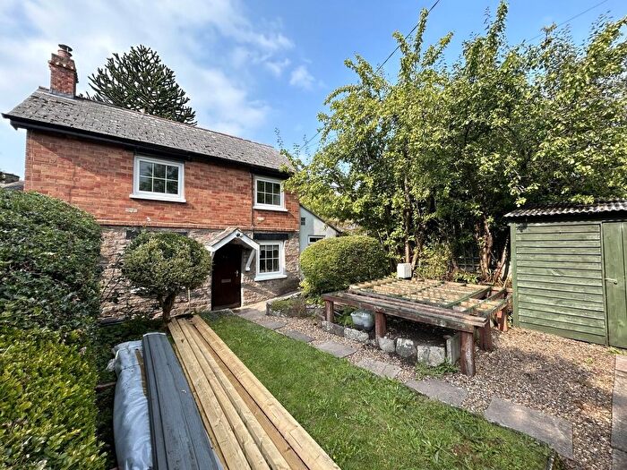 2 Bedroom Cottage To Rent In Three Cocks, Brecon, LD3