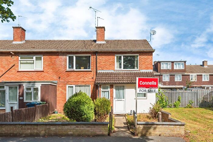 3 Bedroom End Of Terrace House For Sale In Pegasus Road, Oxford, OX4