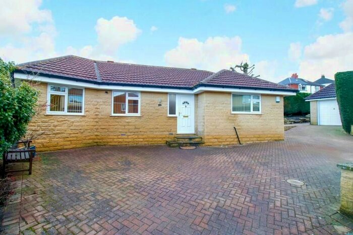 3 Bedroom Bungalow To Rent In Greenacre Park Mews, Rawdon, Leeds, LS19