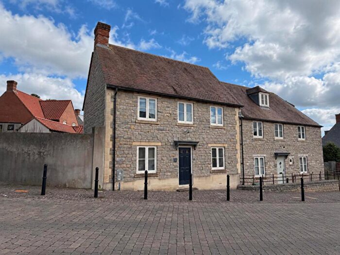 3 Bedroom End Of Terrace House For Sale In Blackberry Way, Midsomer Norton, BA3