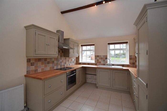 2 Bedroom Cottage To Rent In Swan Lane, Leigh, SN6