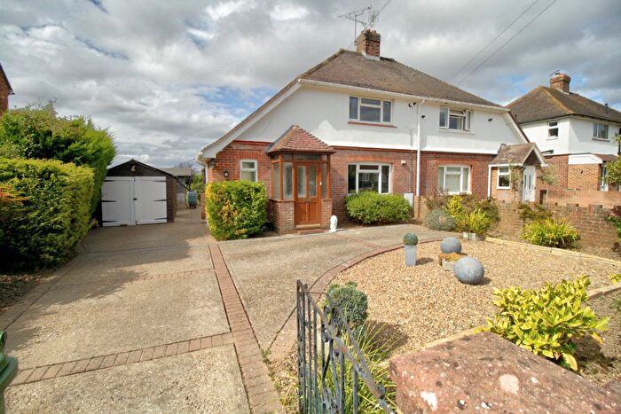 3 Bedroom Semi Detached House For Sale In Whetsted Road, Tonbridge, TN12