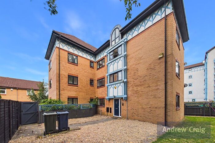 3 Bedroom Flat For Sale In Prudhoe Court, Fawdon, NE3