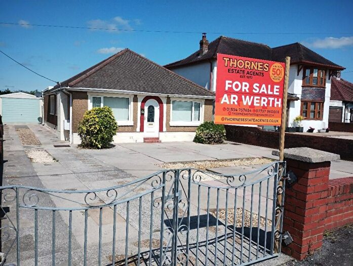 3 Bedroom Bungalow For Sale In Capel Road, Llanelli, SA14