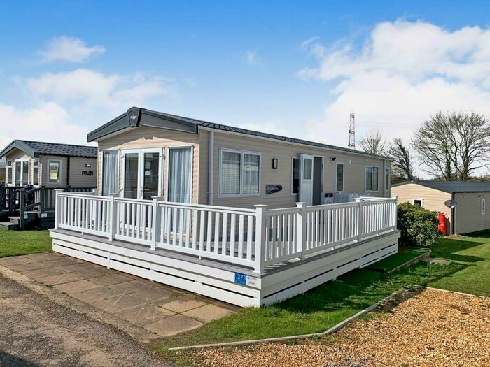 2 Bedroom Park Home For Sale In Cranborne Road, Furzehill, Wimborne, BH21