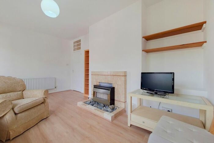 4 Bedroom Flat To Rent In Maple House, Idonia Street, London, Greater London, SE8