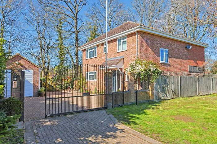 4 Bedroom Detached House For Sale In Eastbourne Avenue, Stevenage, Hertfordshire, SG1