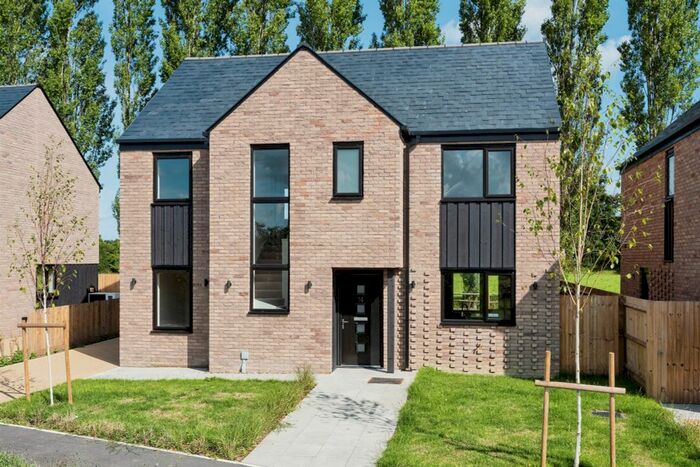 4 Bedroom Detached House For Sale In Archers Field, Isfield, Uckfield, TN22