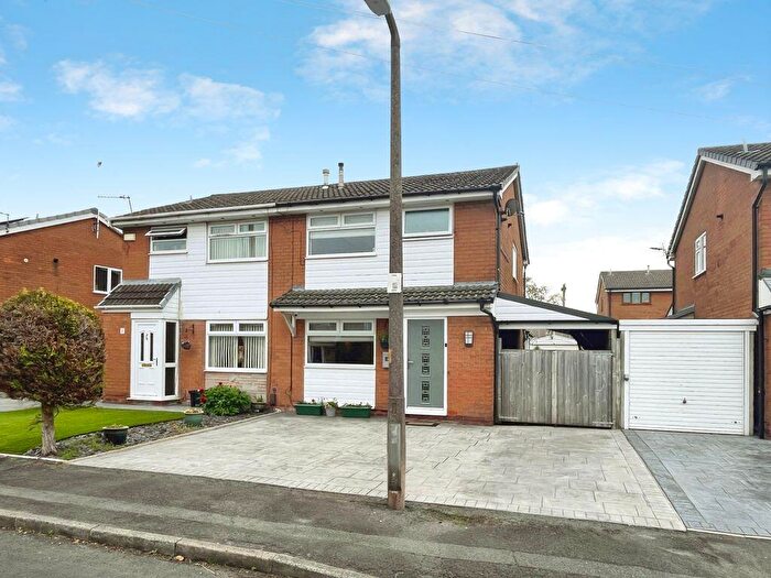 3 Bedroom Semi-Detached House For Sale In Cambridge Drive, Little Lever, BL3