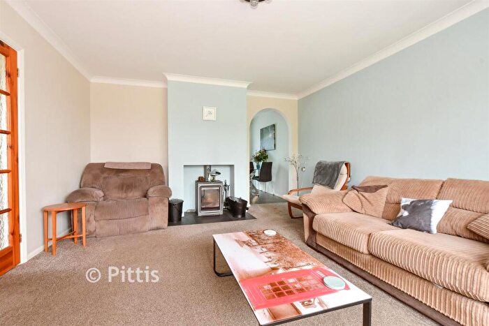 3 Bedroom Detached Bungalow For Sale In Hutchinson Drive, Pondwell, Ryde, Isle Of Wight, PO33